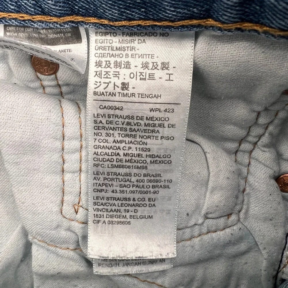 Levis 501 Original Fit Mens Light Wash Blue Straight Leg Button Fly Jeans W34
